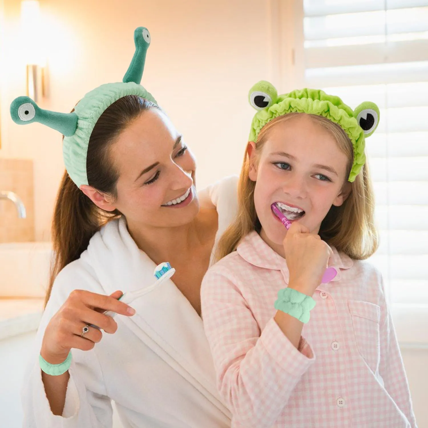 Chanaco Spa Frog and Snail Hair Accessories for Women and Girls - Headband and Wristband Set for Makeup, Skincare, and Face Washing