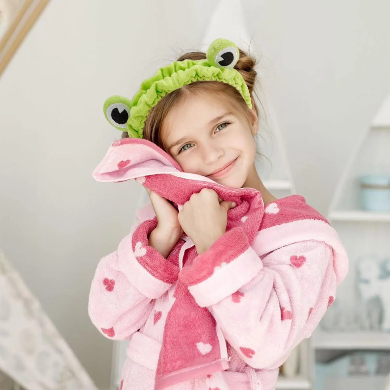 Chanaco Spa Frog and Snail Hair Accessories for Women and Girls - Headband and Wristband Set for Makeup, Skincare, and Face Washing